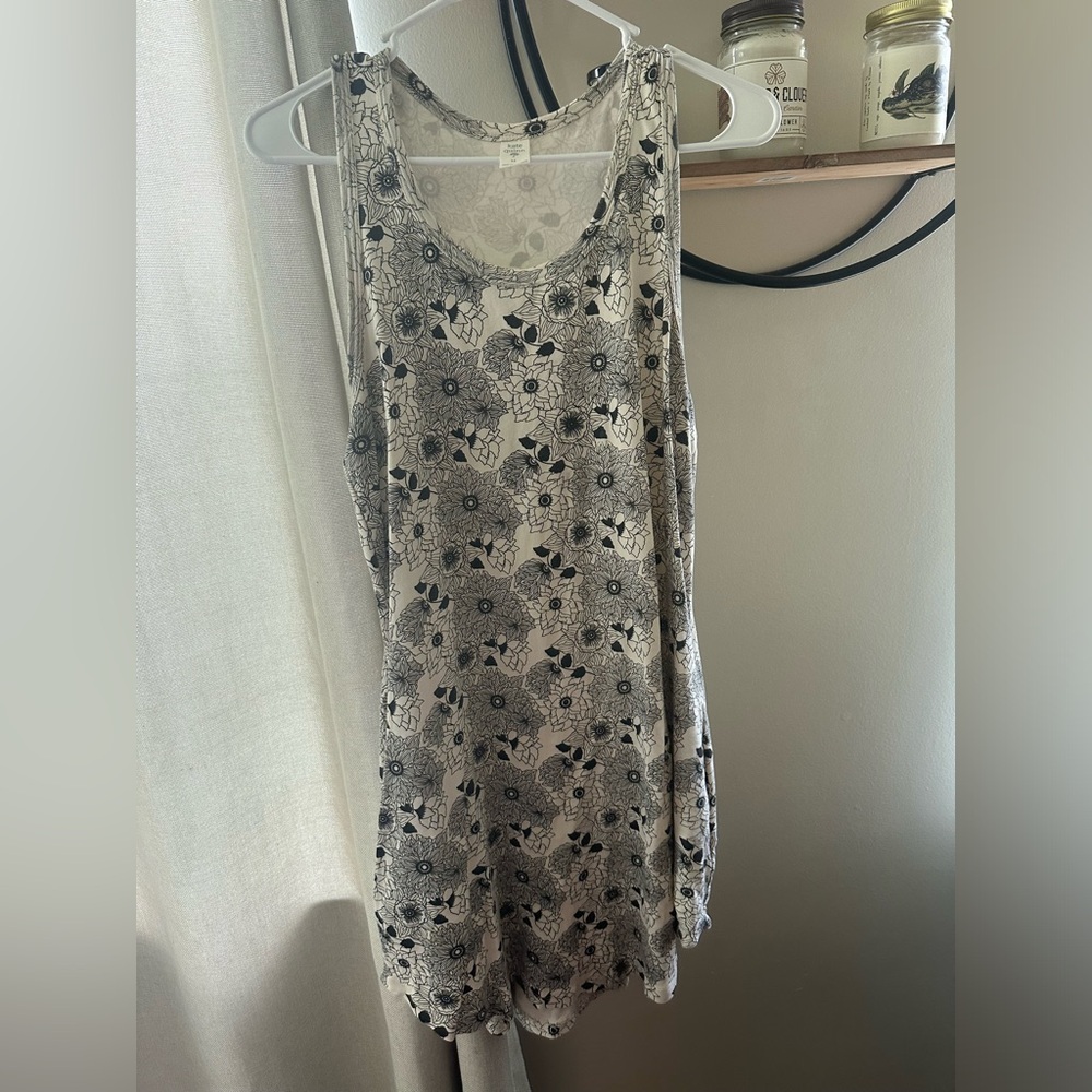 Kate Quinn dress